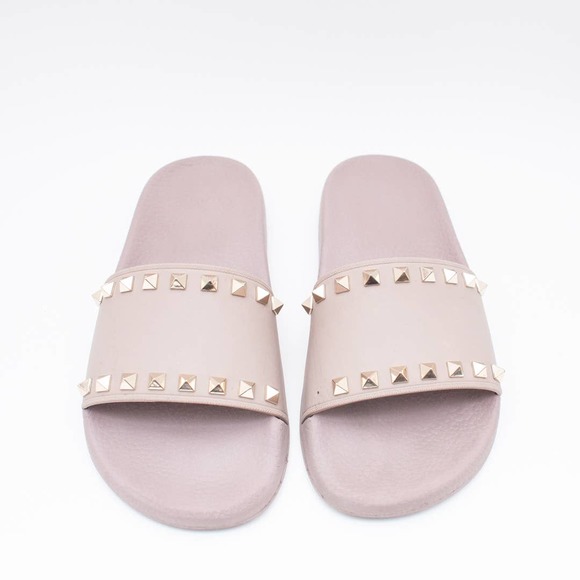Lavender Valentino Rockstud Pool Slides